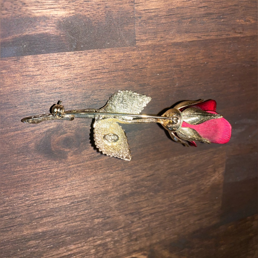 Vintage Gold Tone Red Rose Brooch - image 5